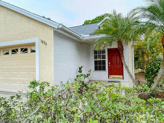 5th image of 1028 Laurel Ave