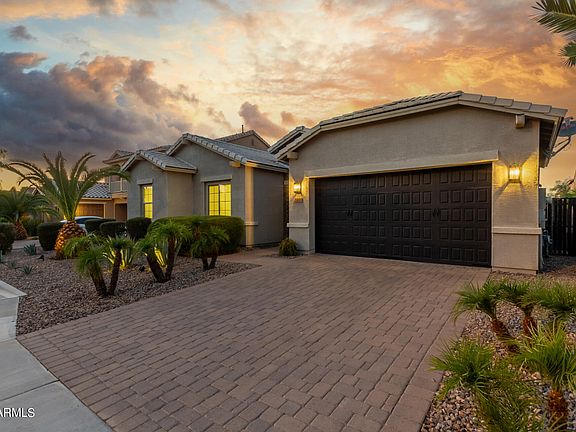 5th image of 2408 E LINDRICK Drive