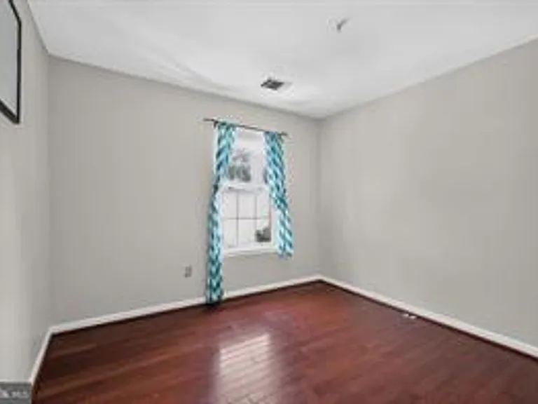 10 Augustine Ct — Photo 12