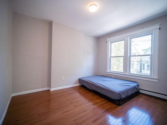2nd image of 39 Romaine Ave Floor 2