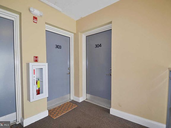 5th image of 1115 Primrose Ct APT 303