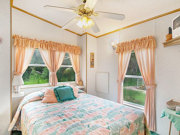 5th image of 309 Plantation Dr