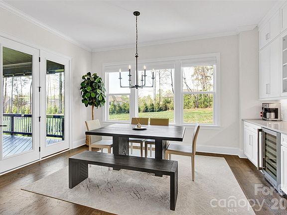 5th image of 1414 Cherry Laurel Dr