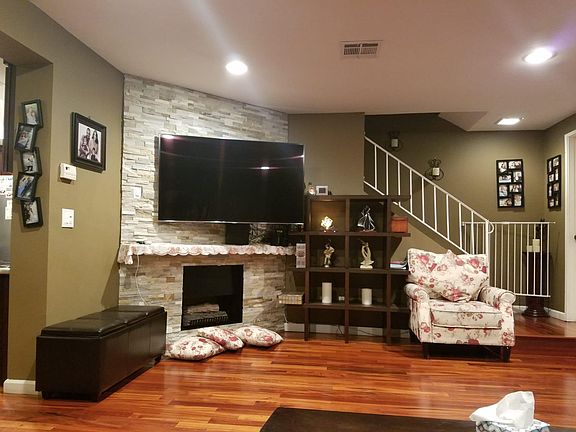 4th image of 18550 Hatteras St Unit 38