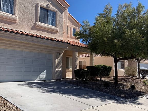 2nd image of 1240 Emerald Crest St