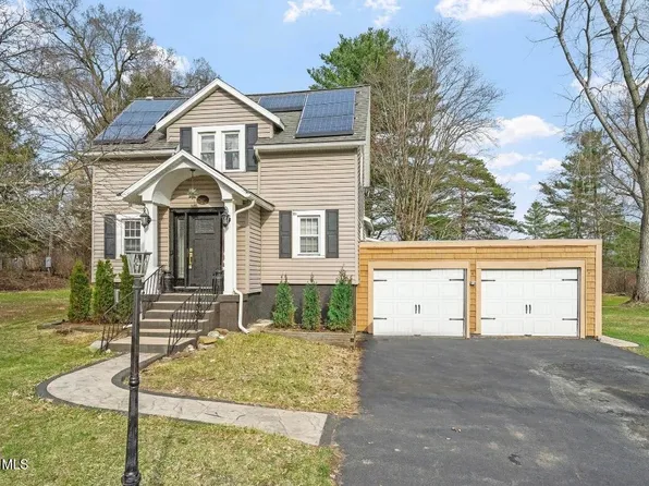 1371 Midline Road, Amsterdam, NY 12010