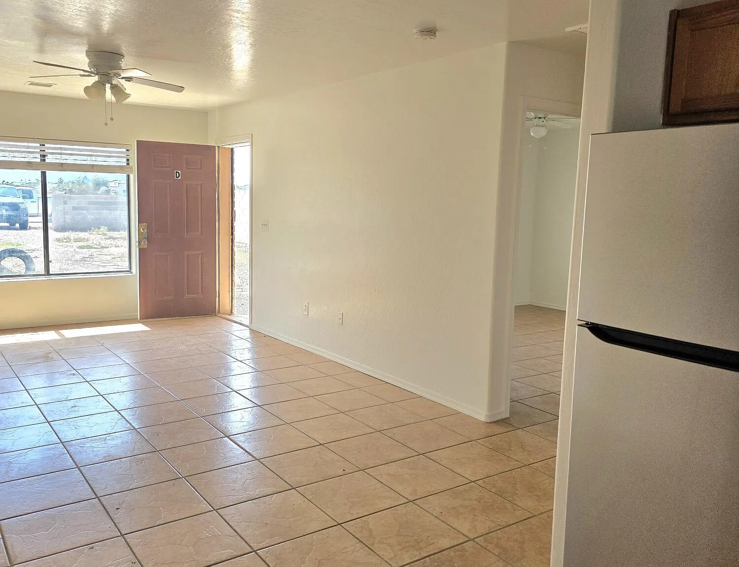 2 bed, 1.0 bath, 600 sqft, $950 — Photo 2