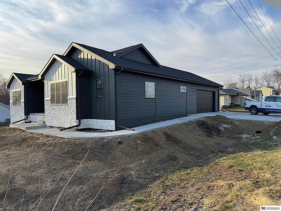 2nd image of 1220 Murray Rd