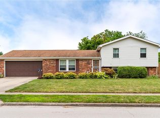 804 Sunset Dr, Englewood, OH 45322
