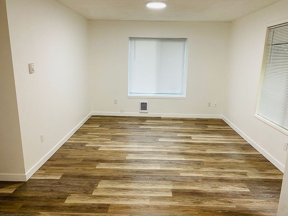 1st image of 1812 18th Ave #8