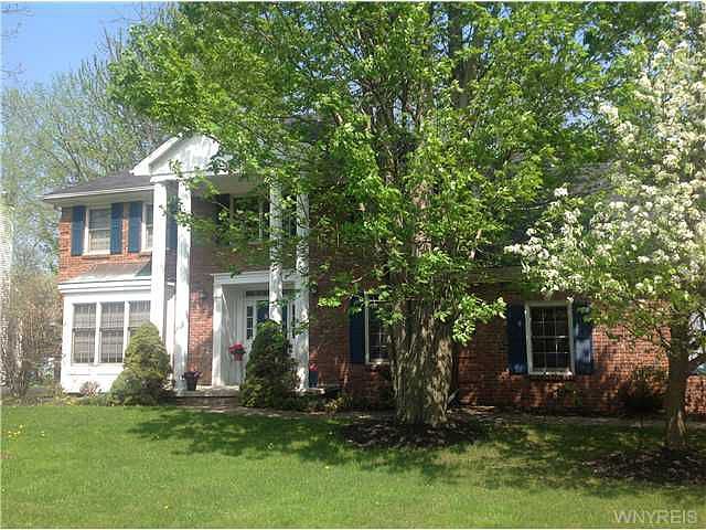 1st image of 19 E Pinelake Dr