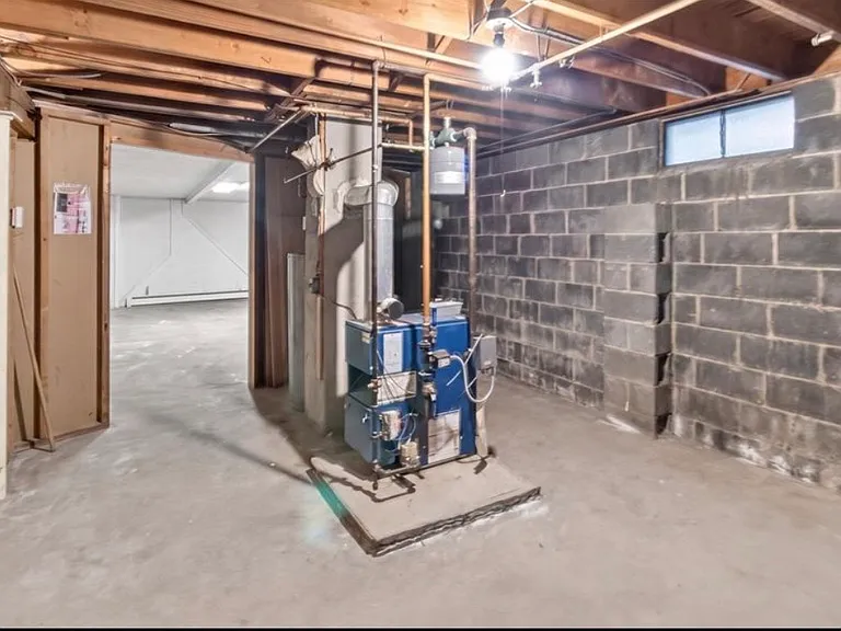 23 Thompson St — Photo 24