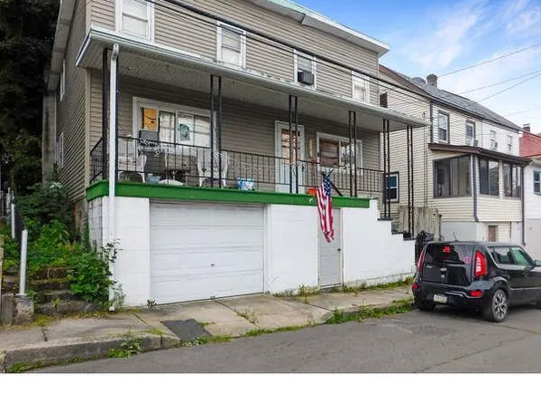 316-318 E Kline Ave, Lansford, PA 18232