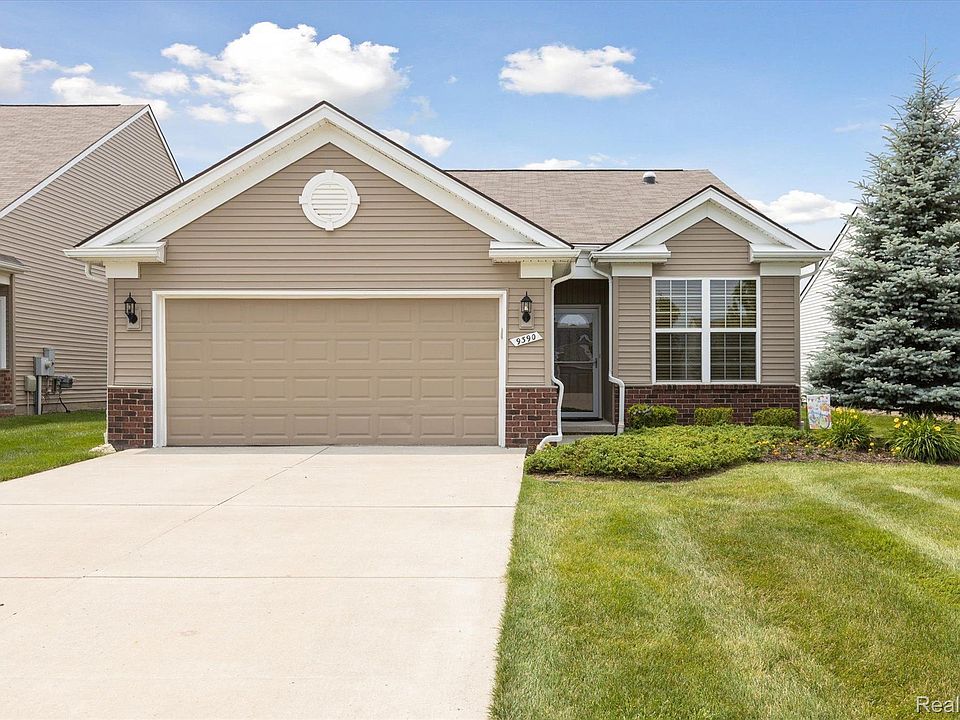 1st image of 9390 Sand Hill Dr