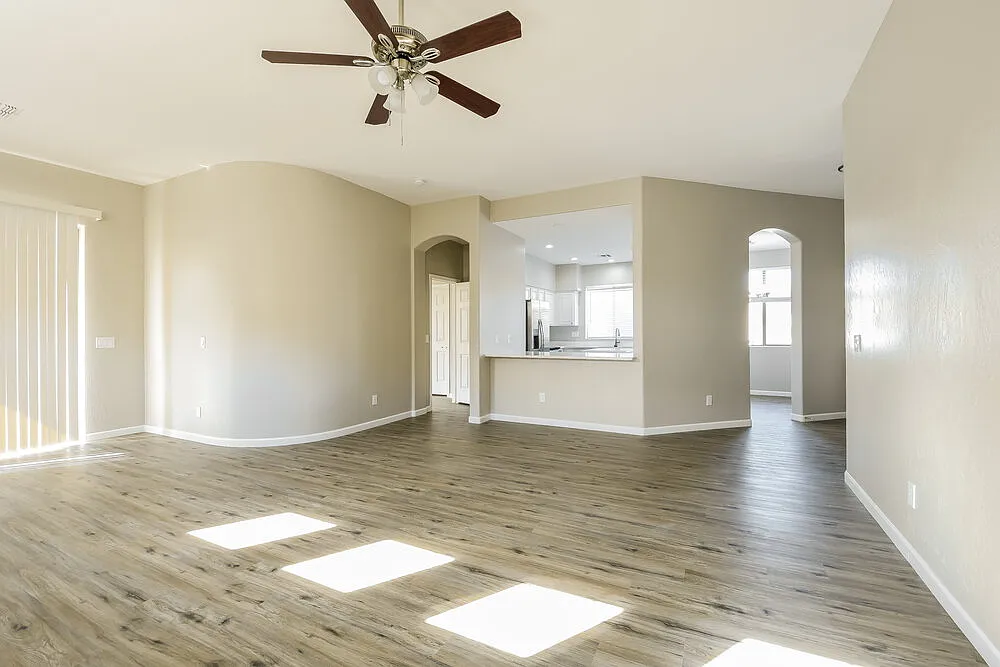 3 bed, 2.0 bath, 1592 sqft, $2,495 — Photo 4