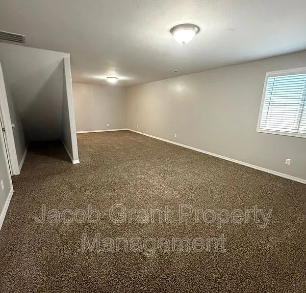 2825 N Sunlight Dr — Photo 11