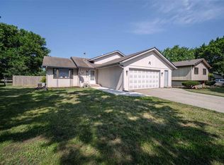 2922 Southbridge Rd, Rockford, IL 61114