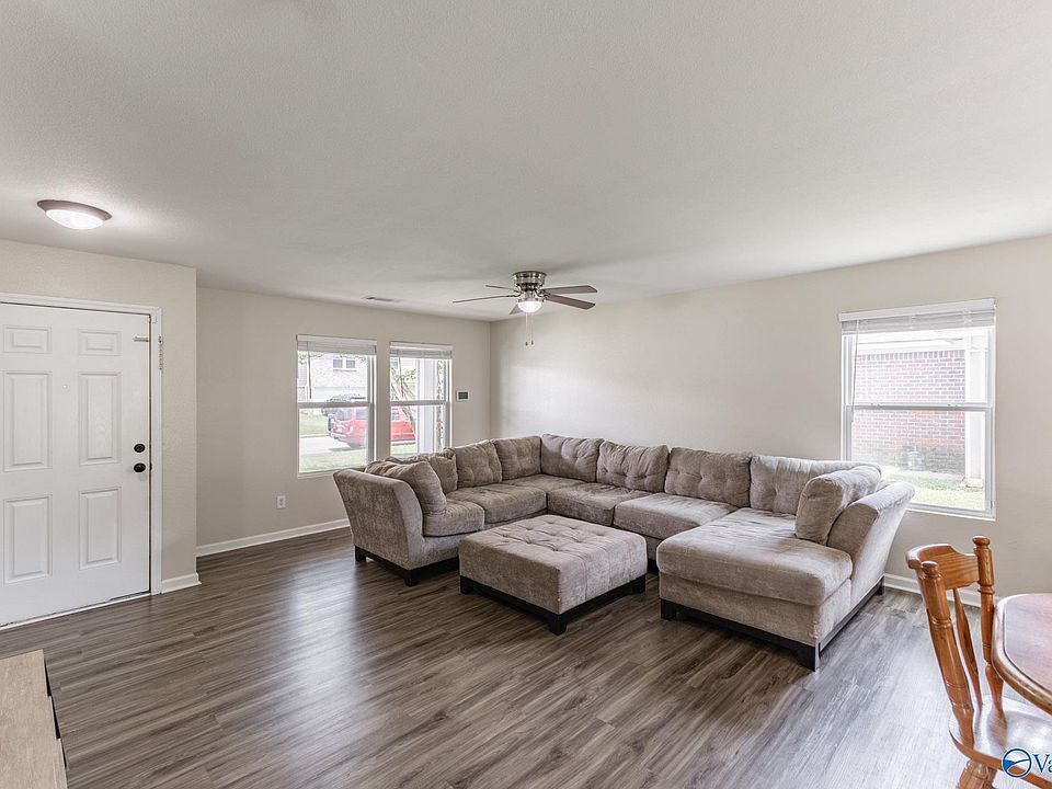 1st image of 342 Jasmine Dr