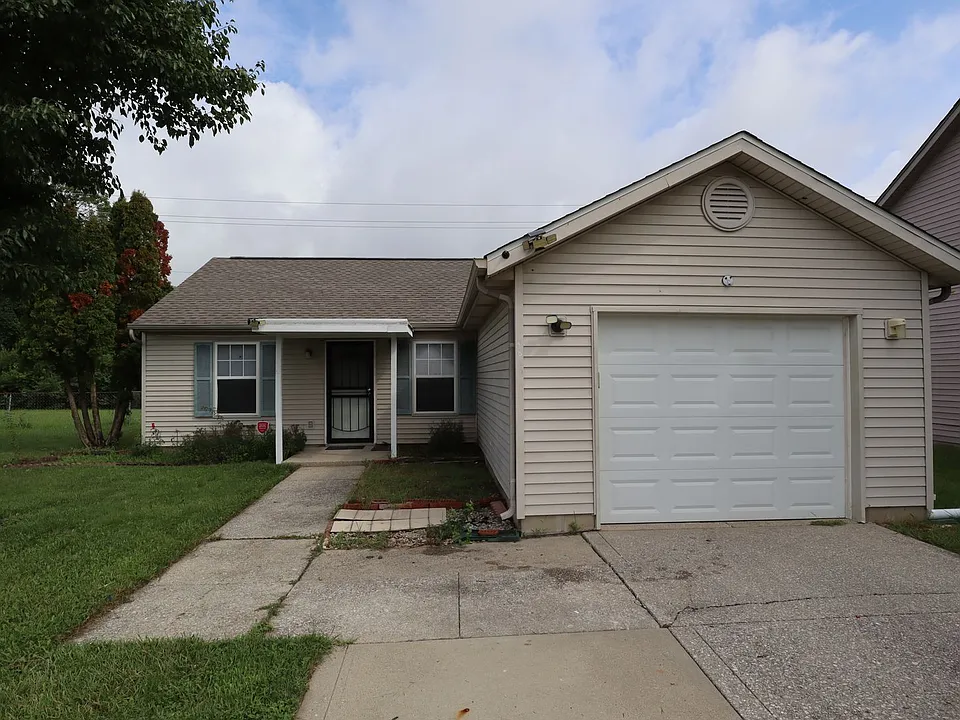 9610 English Oak Pl
