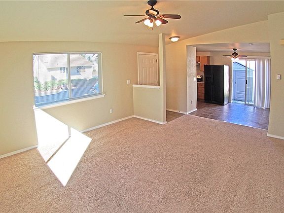 3rd image of 803 Edelweiss Ln SE