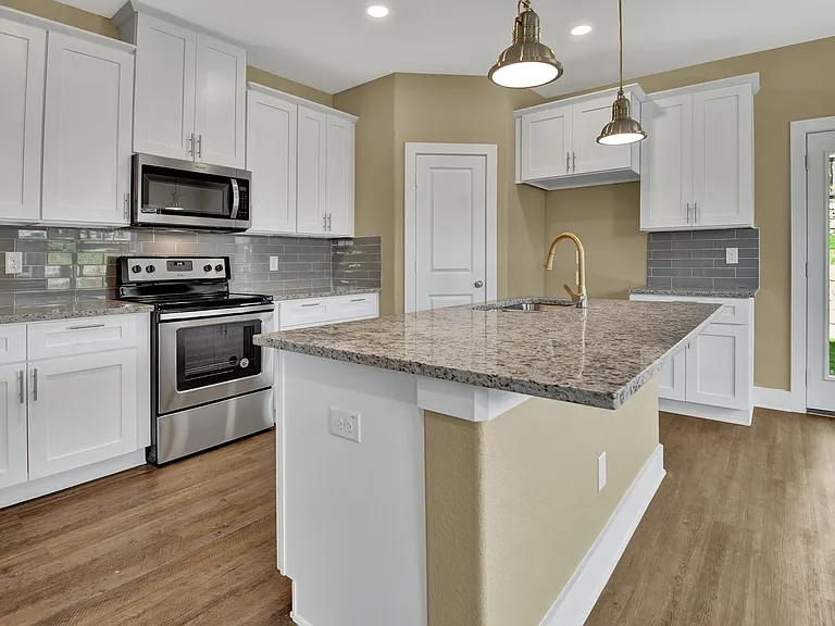 300 Woodgrove Dr #A — Photo 2