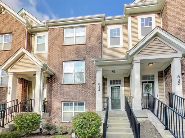 832 Center St, Des Plaines, IL 60016