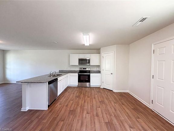 2nd image of 112 Dixieland Ct