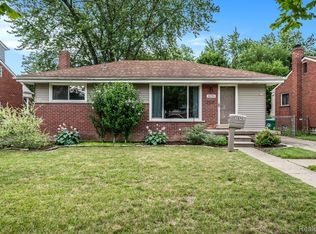 28701 Kathryn St, Garden City, MI 48135