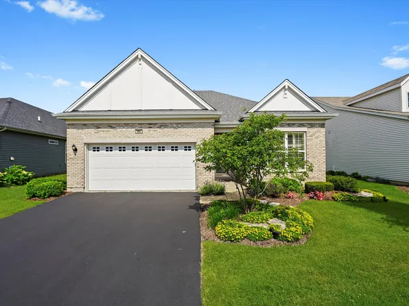 4064 Chesapeake Ln, Naperville, IL 60564