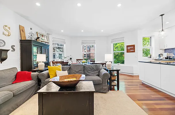 Rented by REAL New York | media 13