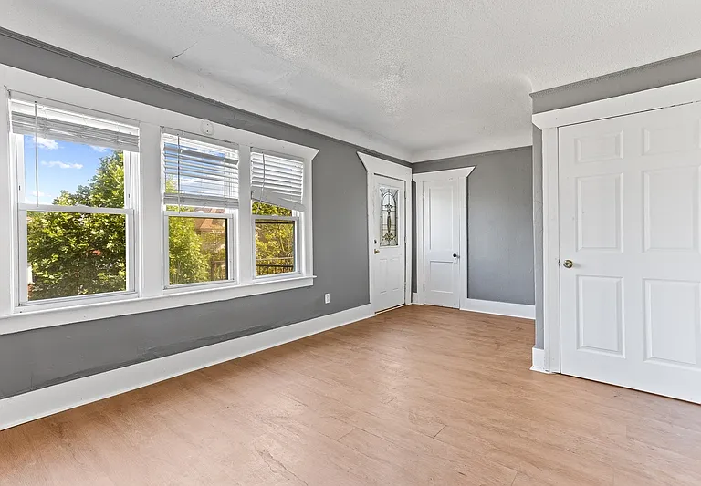2045 Clements St #2 — Photo 4