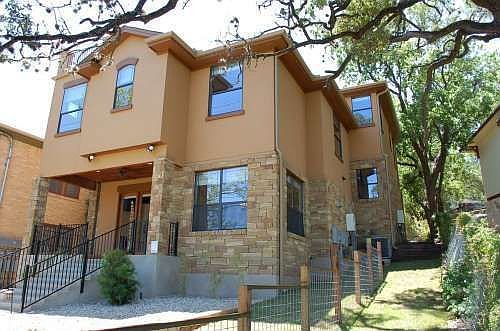 2nd image of 1017 E Riverside Dr