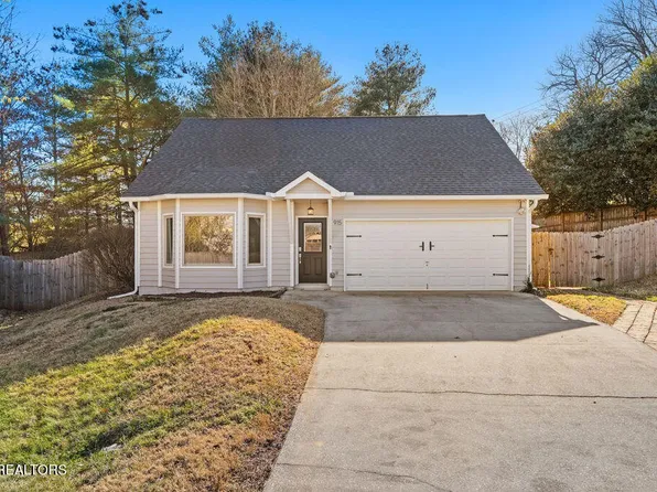 915 Claybrook Ct, Knoxville, TN 37923
