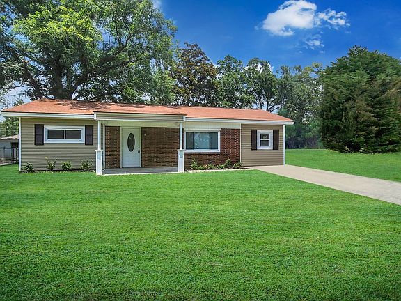3rd image of 217 Chatham Villa Dr