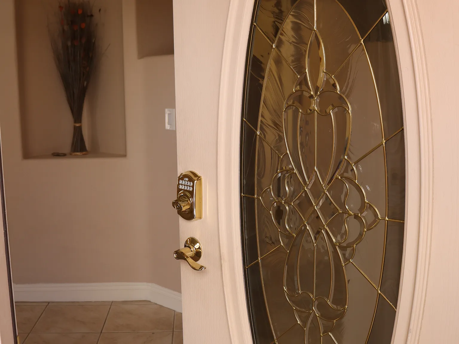 4 bed, 1914 sqft, $2,450 — Photo 3