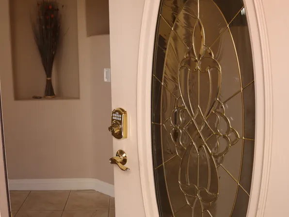 6664 Arctic Breeze St, North Las Vegas, NV 89084