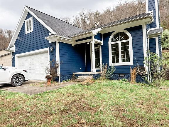 3rd image of 244 Whispering Oaks Dr