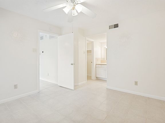 5th image of 18333 Roehampton Dr APT 217