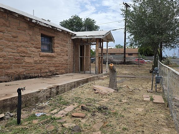 2nd image of 47077 N 5th St