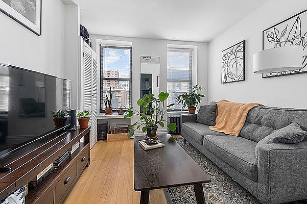 1st image of 326 E 94th St APT 5W