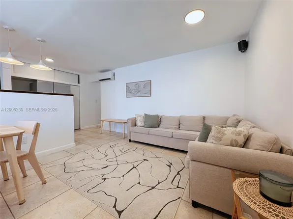 944 Meridian Ave, Miami Beach, FL