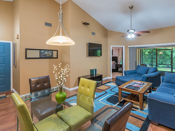 5th image of 369 Oak Haven Dr