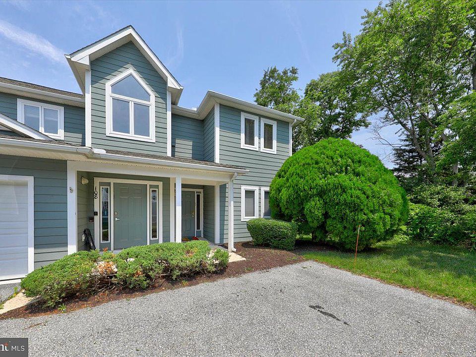 1st image of 106 Willow Ln #62C