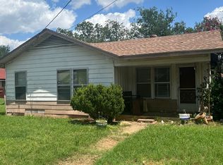 110 S Woodlawn St, Pearsall, TX 78061