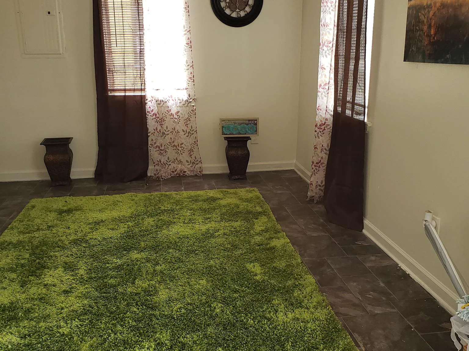 2 bed, 800 sqft, $700 — Photo 1