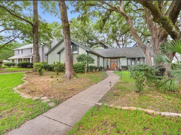 7320 Smithfield Rd, Mobile, AL 36695