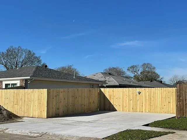 644 Baron Ln — Photo 2
