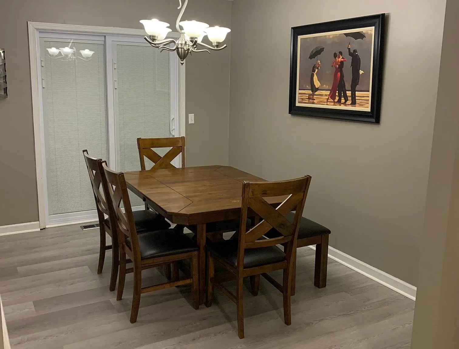 2 bed, 1396 sqft, $2,200 — Photo 4