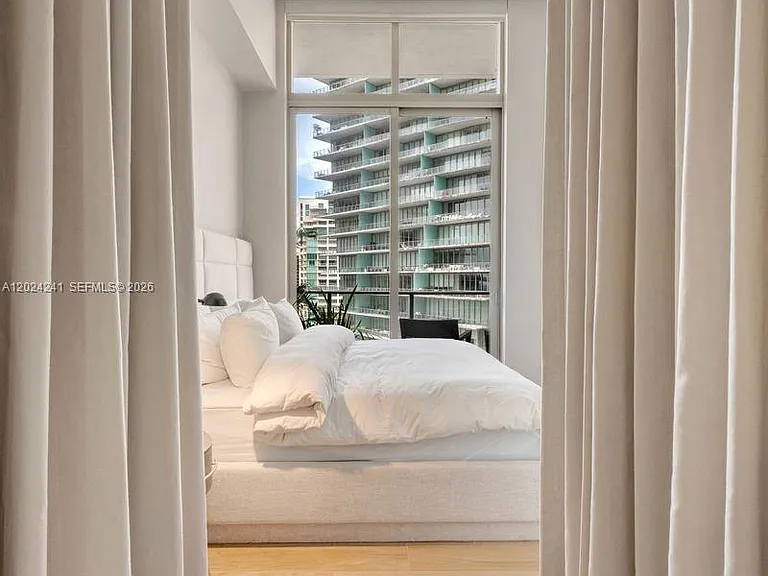 2655 S Bayshore Dr #807 — Photo 12