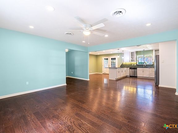 5th image of 1422 Mockingbird Ln
